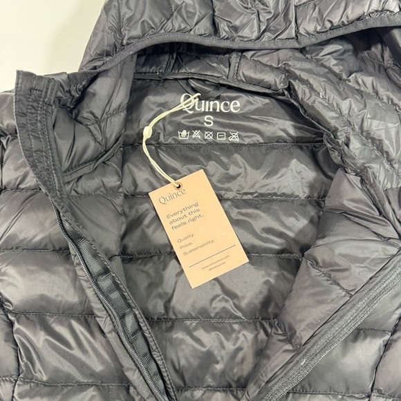 Quince Packable Puffer Mid Length Jacket Black - Picture 6 of 8